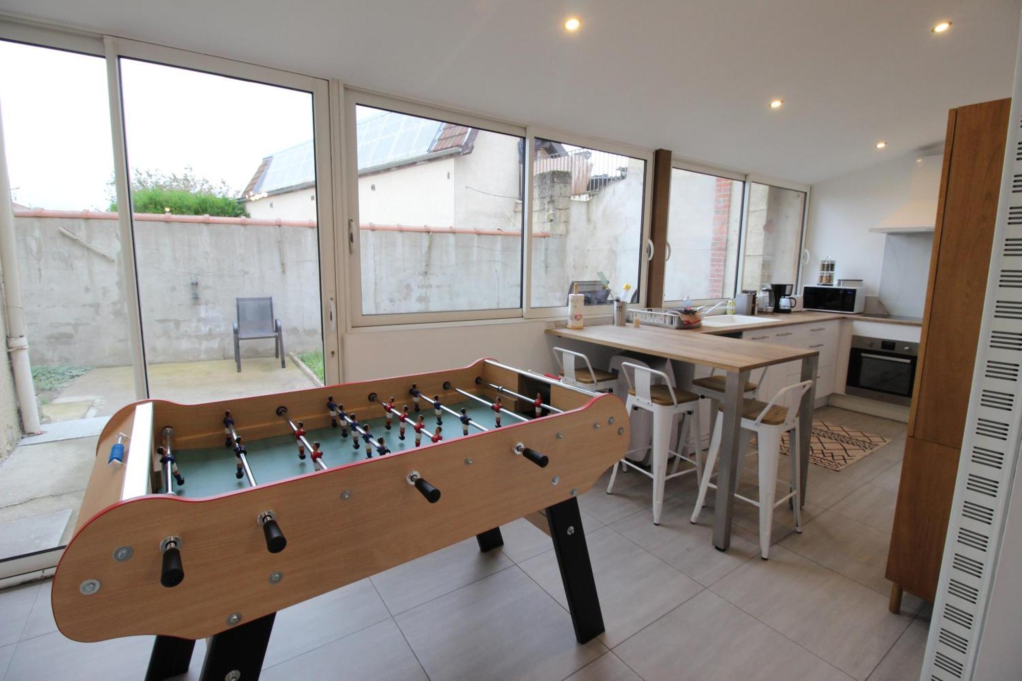 Plain-pied - 5 Couchages - Billard - Babyfoot - Terrasse - Jardin - Veranda - 4 & Canape Convertible - Netflix - Amazon Prime - Wifi - Stationnement Gratuit Devant - Centre - Gere Par Presta-zen'services Apartment *